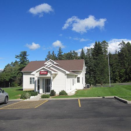 The Springwater Inn Итака Екстериор снимка