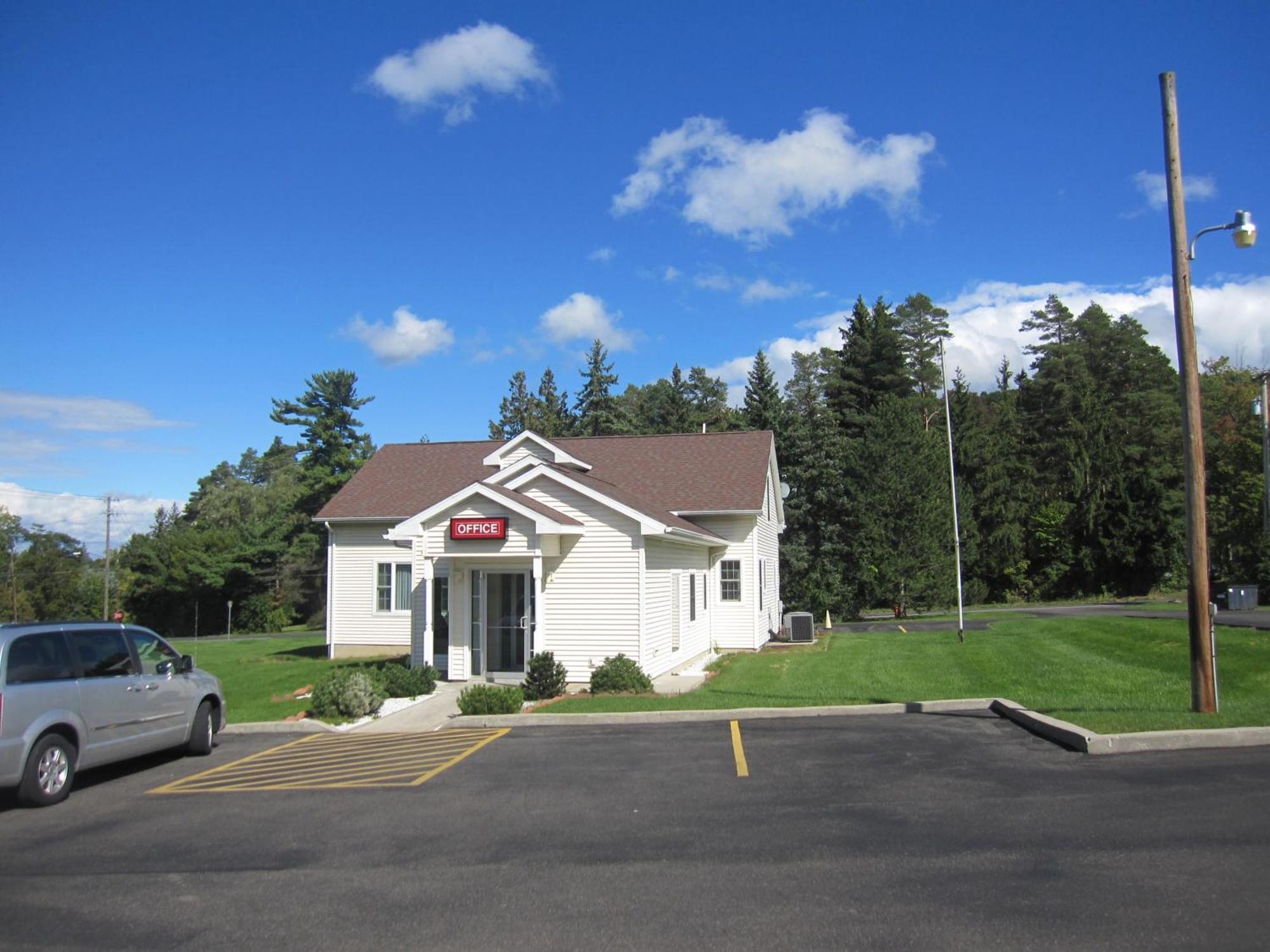 The Springwater Inn Итака Екстериор снимка