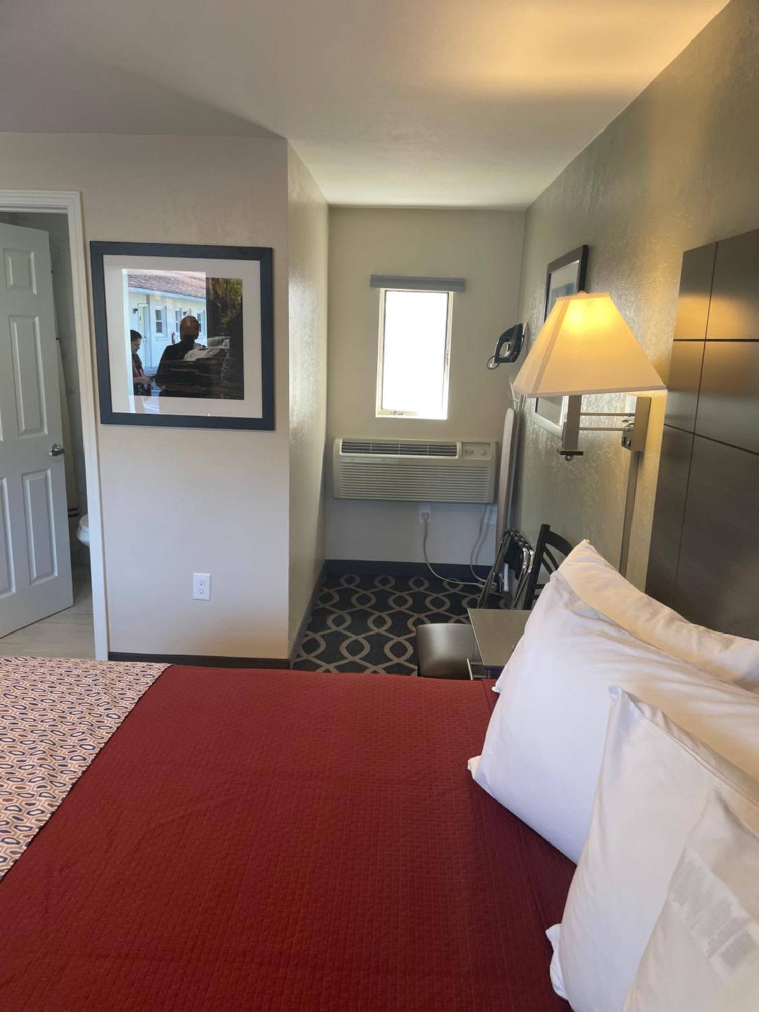 The Springwater Inn Итака Екстериор снимка