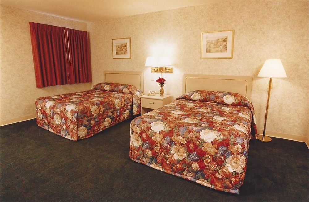 The Springwater Inn Итака Екстериор снимка