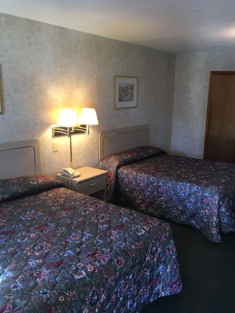 The Springwater Inn Итака Екстериор снимка